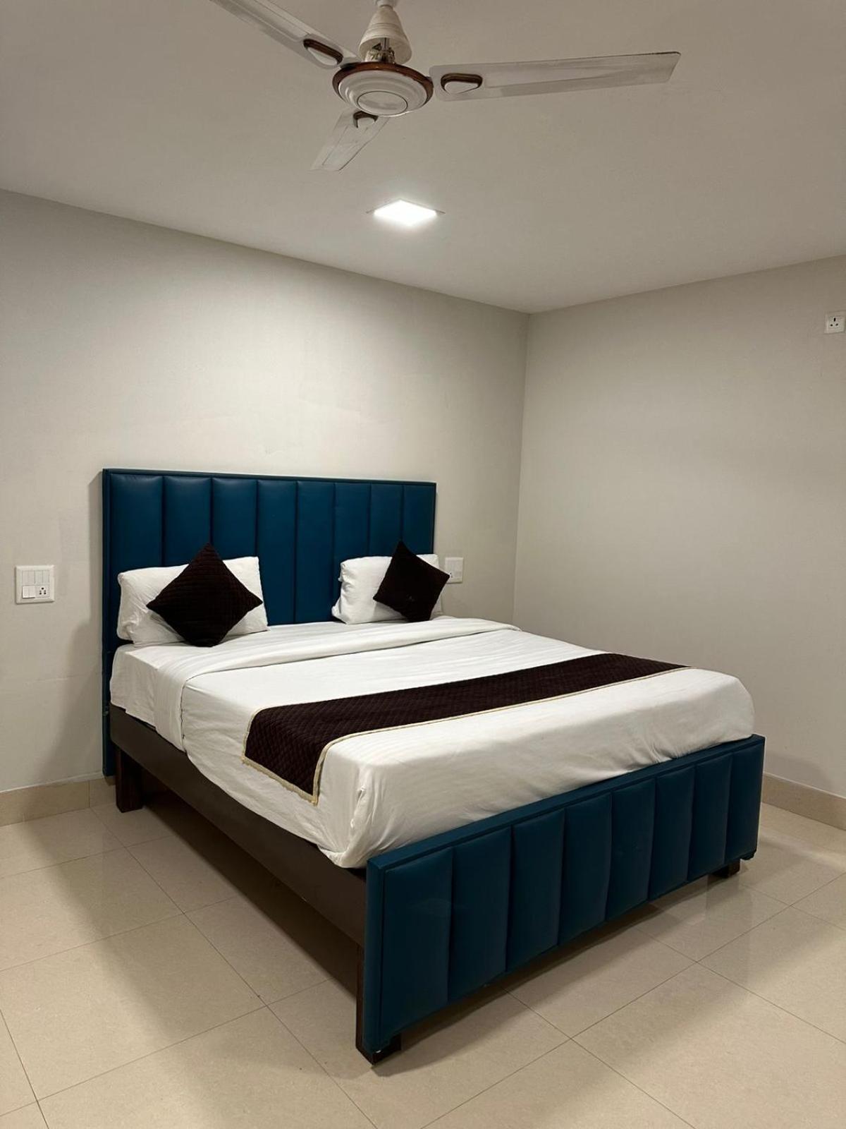 Hotel Tourist Deluxe Aero City Mahipalpur New Delhi
