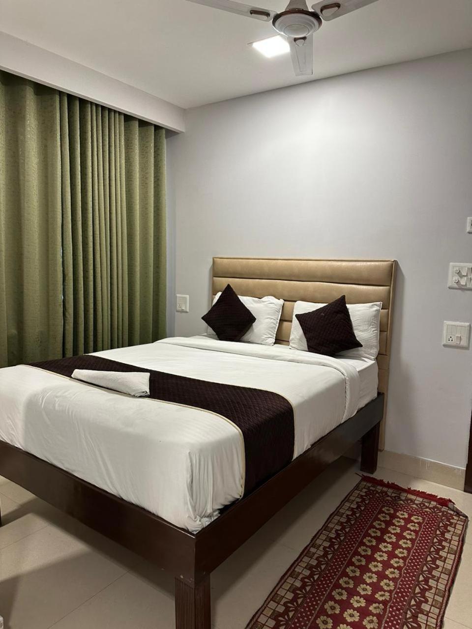 Hotel Tourist Deluxe Aero City Mahipalpur New Delhi